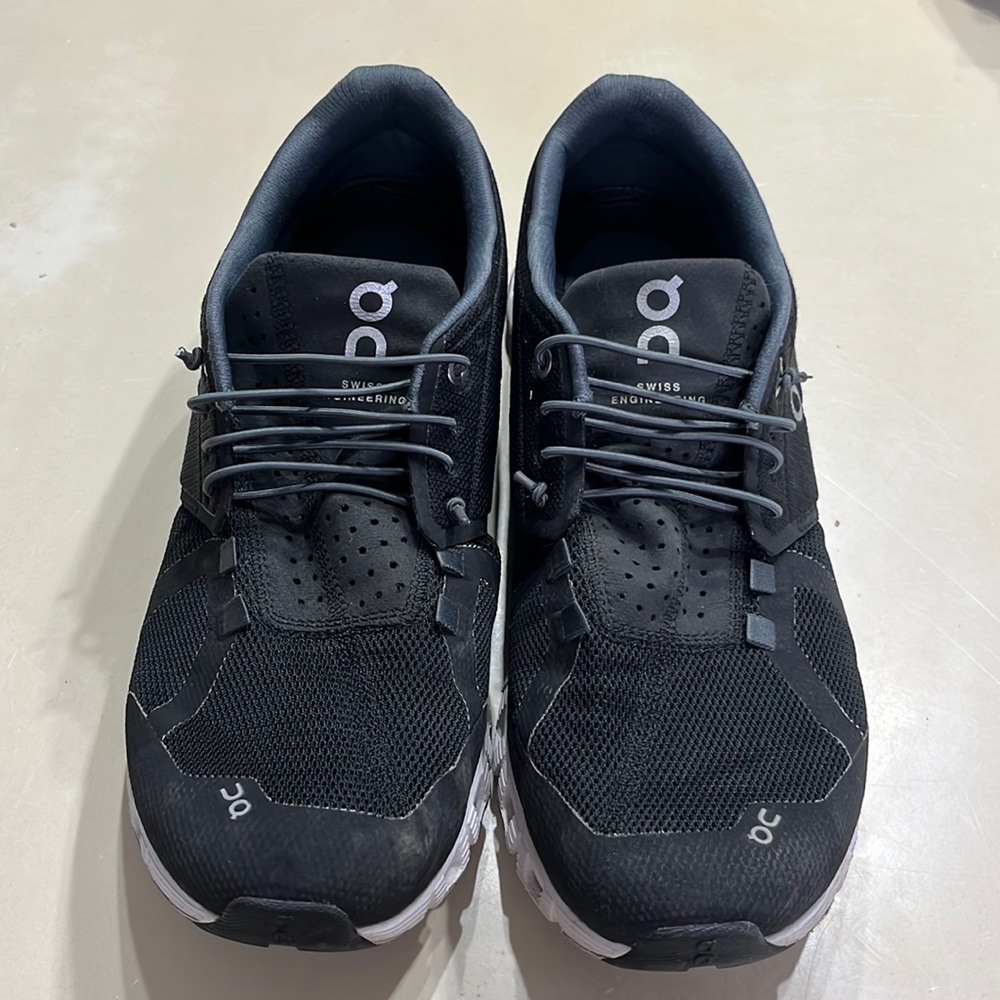 ON CLOUD Running shoes Mens size 9